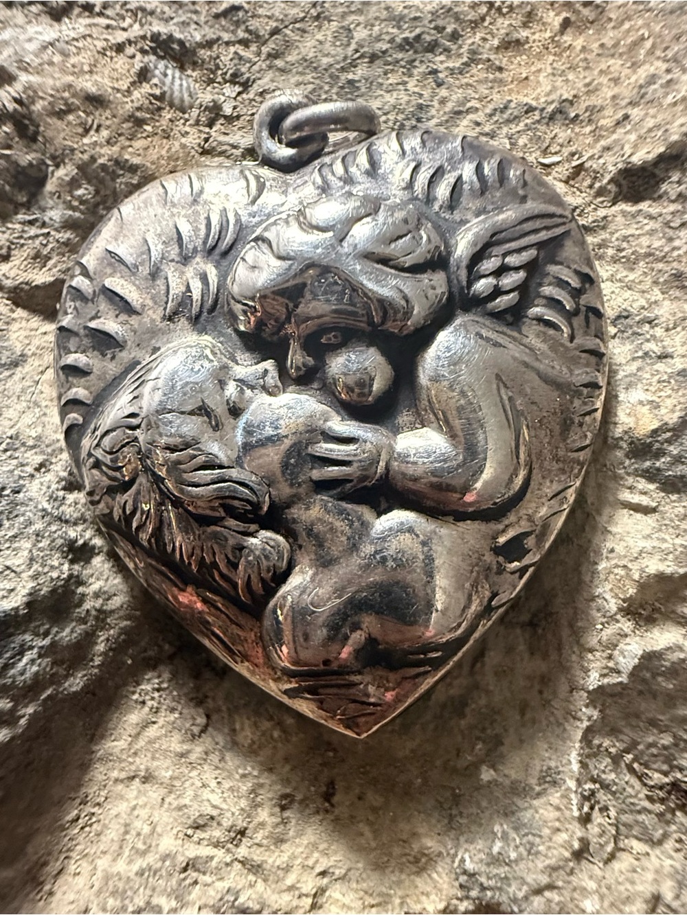 Vintage Sterling Silver Heart Pendant with Cherubs – Figural Angel Motif